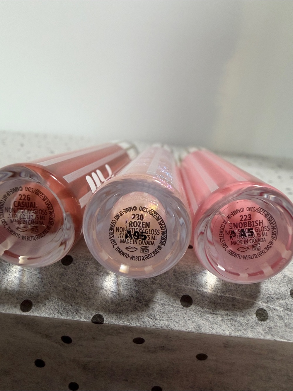 3 MAC Cosmetics Lipglass casual, frozen, and snobbish - Picture 3 of 3